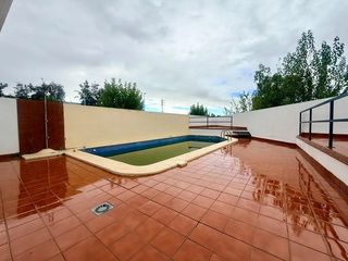 Appartamento in Carretera guillena 6. Piso en venta en burguillos, 3 dormitorios.