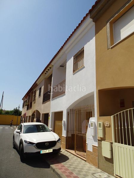 Foto 33b69d88-4294-499d-86d9-e6f8f57206fe. Casa amb calefacció aparcament a Las Torres - Constelaciones Utrera