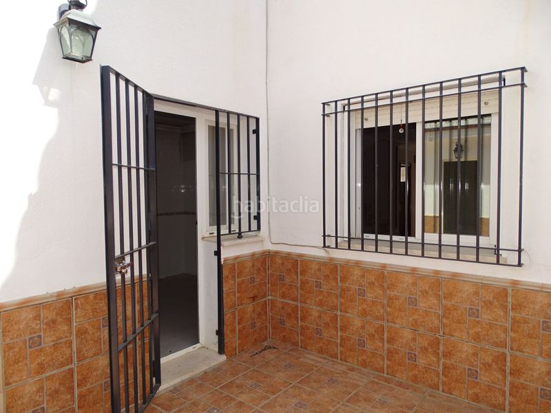 Foto 4c0376fb-a717-410b-8e51-3e05eaa718f5. Casa amb calefacció aparcament a Las Torres - Constelaciones Utrera