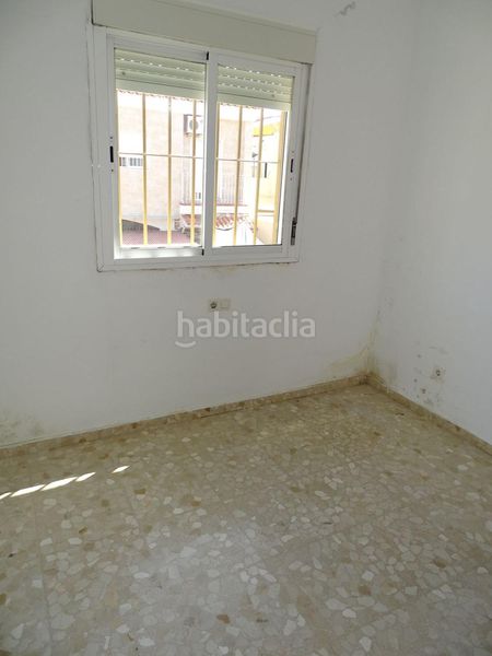 Foto 5b924425-9280-436d-8ec2-2b5b25a3f54d. Casa amb calefacció aparcament a Las Torres - Constelaciones Utrera