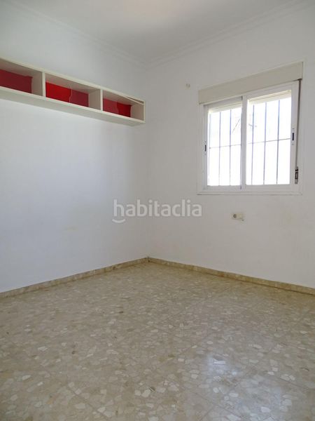 Foto 5e15c65b-df4a-4015-b0e9-54a9f6e9345a. Casa amb calefacció aparcament a Las Torres - Constelaciones Utrera