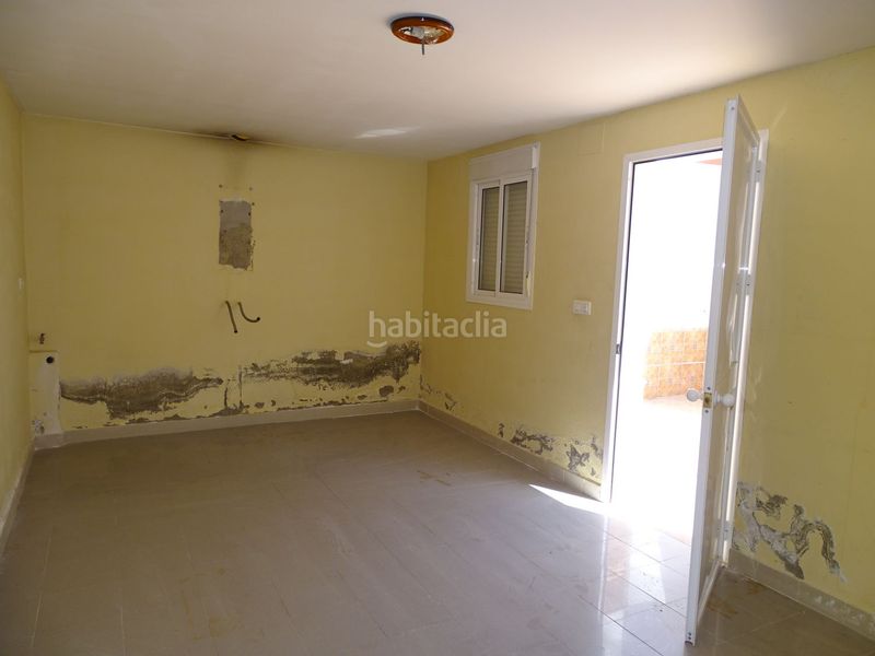 Foto 99fa5545-c80e-4346-ab1c-1a39310fe368. Casa amb calefacció aparcament a Las Torres - Constelaciones Utrera