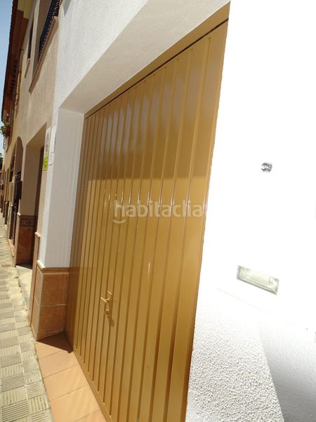 Foto a4c36b7a-7180-40c3-af14-df1a821d25e1. Casa amb calefacció aparcament a Las Torres - Constelaciones Utrera