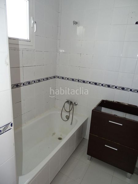 Foto fa9522d5-16a9-41a2-93b4-3263167a52d8. Casa amb calefacció aparcament a Las Torres - Constelaciones Utrera