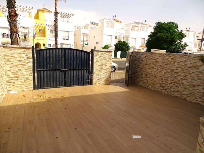 Foto 4d207fc3-b049-41a0-82ff-9ce8ef0bde93. Maison avec chauffage parking dans Gerena