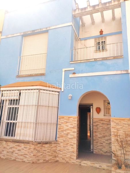 Foto c8332aa5-49a4-4125-ad14-f092f8522540. Maison avec chauffage parking dans Gerena