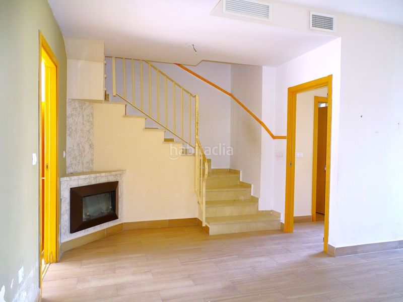 Foto e8517db9-2a33-439a-9d61-238d77c7d729. Maison avec chauffage parking dans Gerena