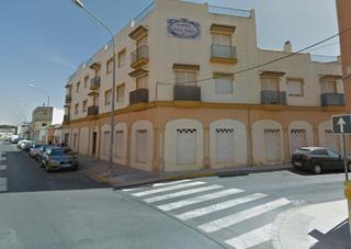 Aparcament cotxe a Cristobal colon 19. Garaje en venta en centro.
