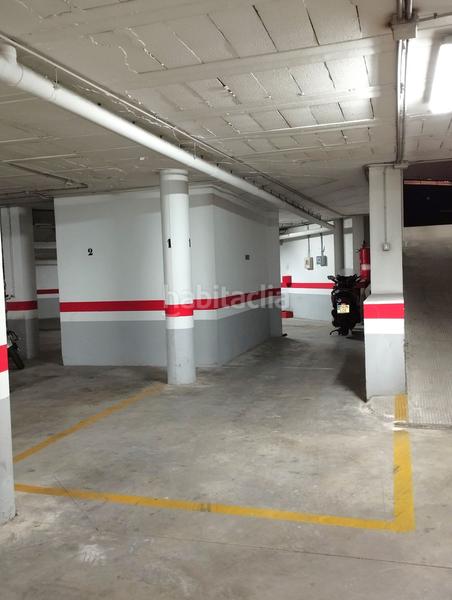 Foto 6d21cb85-f83e-45d8-9906-77b8bc9170b2. Parking voiture dans cristobal colon 19 dans Centro - Doña Mercedes Dos Hermanas