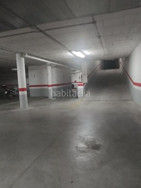 Foto b77ee2f0-3efc-487f-b95d-8e715ba6887a. Parking voiture dans cristobal colon 19 dans Centro - Doña Mercedes Dos Hermanas