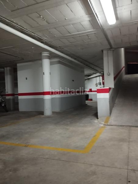 Foto e61eb8c5-41dd-409a-b29d-1ab82bd85b0b. Parking voiture dans cristobal colon 19 dans Centro - Doña Mercedes Dos Hermanas