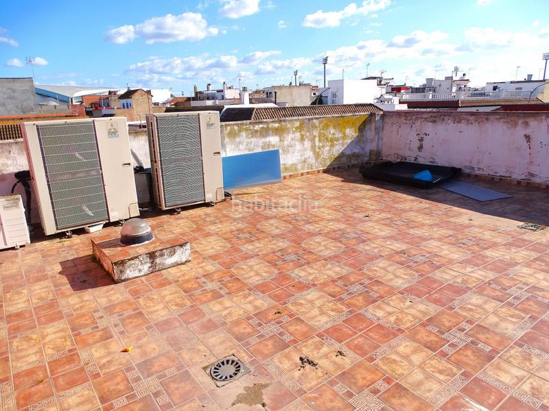 Foto 1f67ed22-f5c6-4a47-9cd6-1bcf2191467b. Haus mit heizung parking in Centro - Doña Mercedes Dos Hermanas