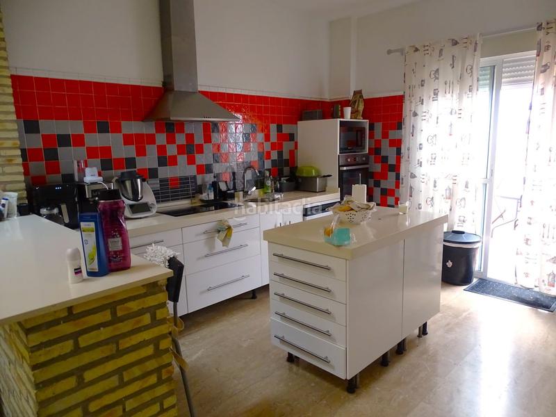 Foto 6bfd7fed-9e3a-4000-a825-e08ccf9a1a02. Haus mit heizung parking in Centro - Doña Mercedes Dos Hermanas