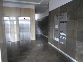 Office space in Acueducto 24. Oficina en venta en dos hermanas.