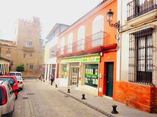 Local commercial à Hernan cortes 14. Local com. en venta en castilleja de la cuesta.