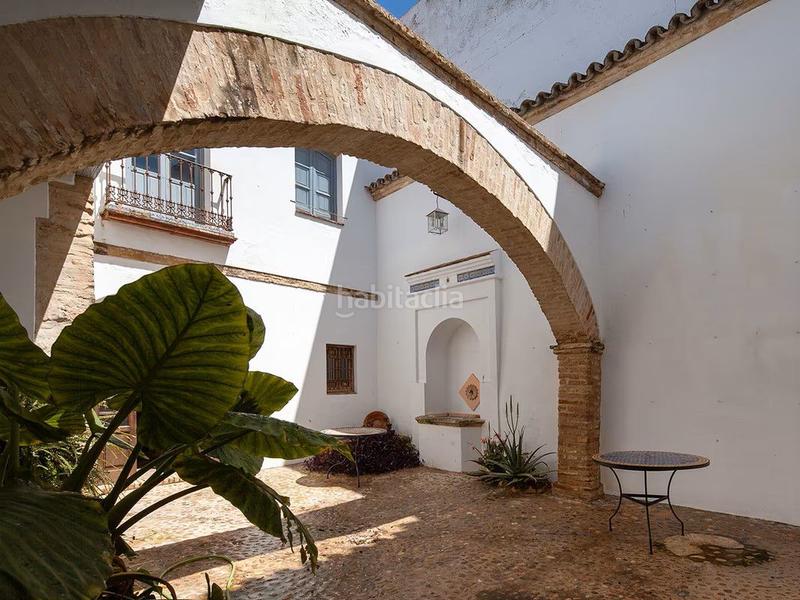 Foto 105d9f37-432b-4bb7-bc06-9451798d884c. Casa  en venta en centro, 6 dormitorios. en Carmona