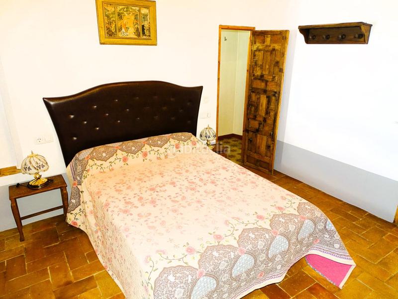 Foto 2aa22540-ccf0-4705-a7b5-ecba67ba3008. Casa  en venta en centro, 6 dormitorios. en Carmona