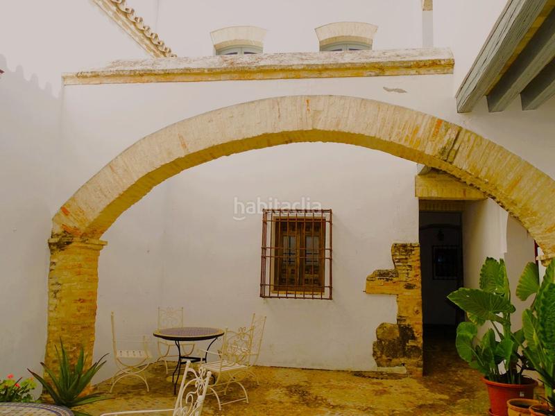 Foto 7902698f-e9c6-4a6e-9961-db1a248e5f25. Casa  en venta en centro, 6 dormitorios. en Carmona
