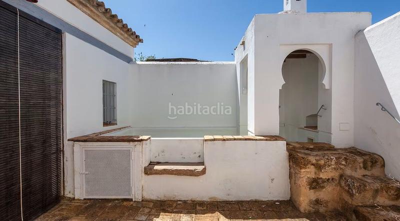 Foto f8123b9f-ccb4-4a1d-b0eb-746aad7c25ff. Casa  en venta en centro, 6 dormitorios. en Carmona