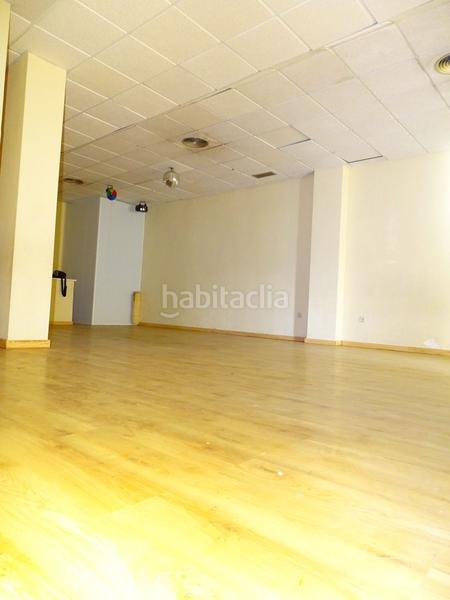 Foto 018e4f99-f719-478f-beb1-c7c2a05a79a0. Local comercial en san jose de calasanz 13 local com. en venta , 3 despachos. en Montequinto