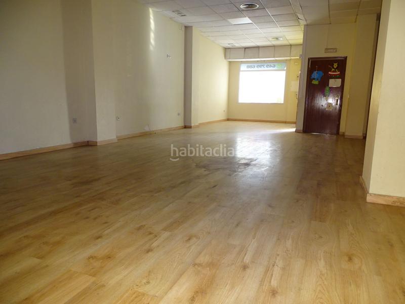 Foto 0840583e-0563-4d84-8ce8-3cf16b45dfbb. Local comercial en san jose de calasanz 13 local com. en venta , 3 despachos. en Montequinto