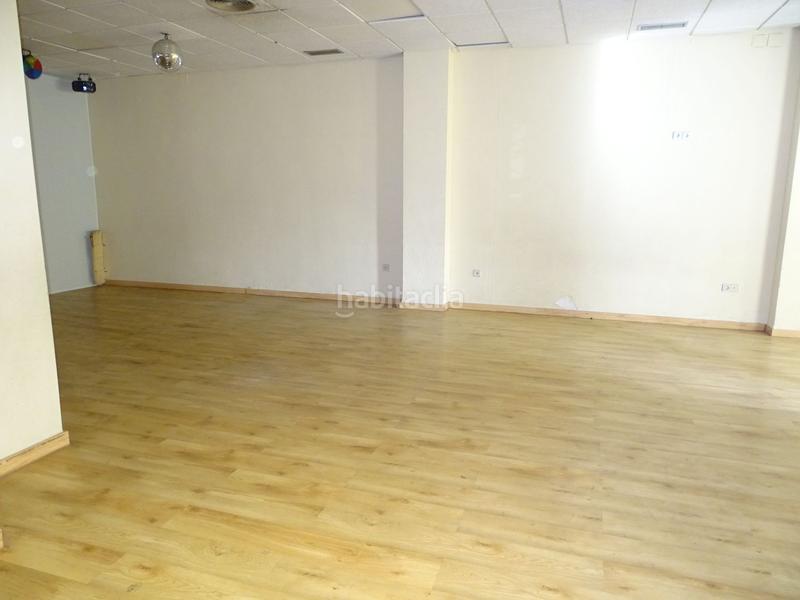 Foto 136fc0fc-a2d6-4a1e-b62c-ea9beac759f1. Local comercial en san jose de calasanz 13 local com. en venta , 3 despachos. en Montequinto