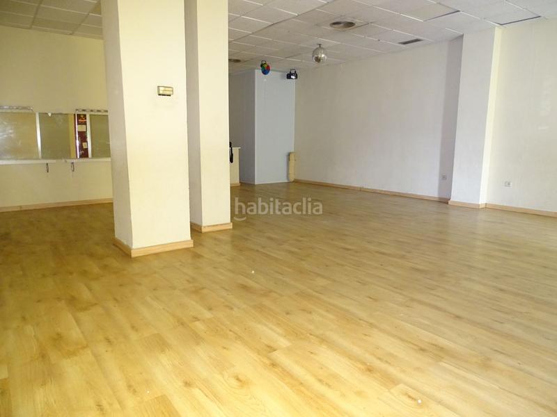 Foto 1659d61c-0eba-4405-b2da-652727d7a723. Local comercial en san jose de calasanz 13 local com. en venta , 3 despachos. en Montequinto
