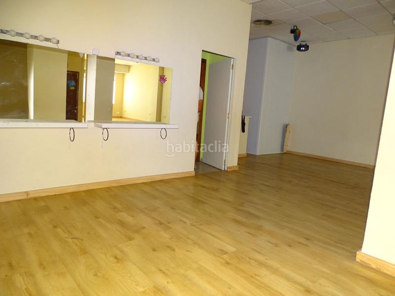 Foto 80802809-3d78-4e60-ad82-ba097bdb791d. Local comercial en san jose de calasanz 13 local com. en venta , 3 despachos. en Montequinto