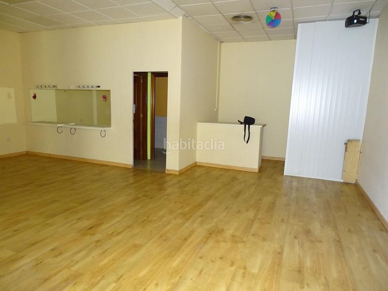 Foto d57ce6b7-2950-4a5e-b85d-69b794f64457. Local comercial en san jose de calasanz 13 local com. en venta , 3 despachos. en Montequinto