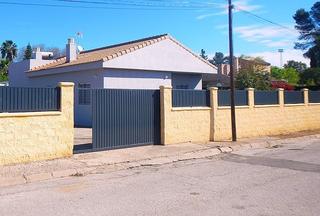 Chalet  Madrid. Chalet en venta en las pajanosas, 3 dormitorios.