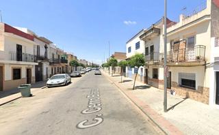 Casa  Cerro blanco. Casa en venta en dos hermanas, 3 dormitorios.