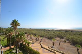 Apartament a Punta del Moral. Apartamento de 3 dormitorios en primera línea de playa de punta