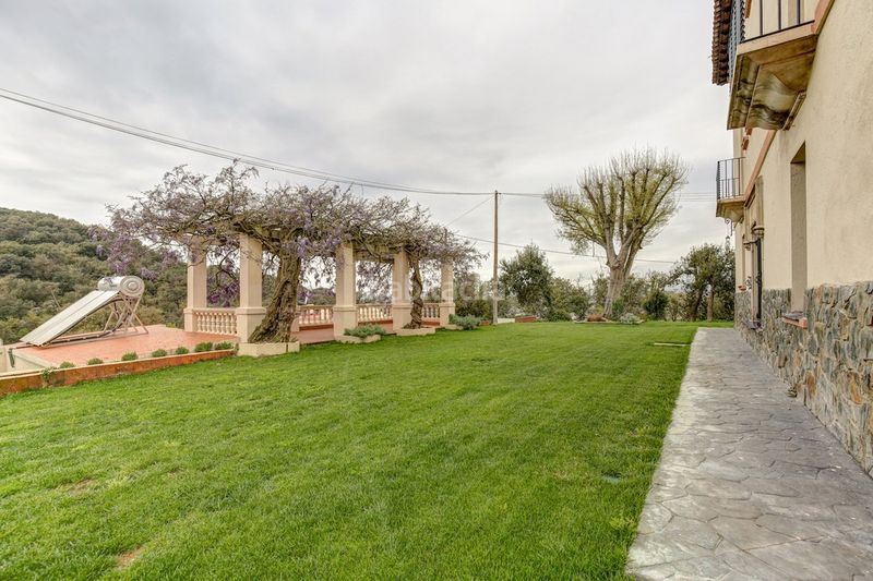 Foto 4aca66e1-e989-4404-82d1-78b939e7075c. Masia amb calefacció aparcament piscina a Llinars del Vallès