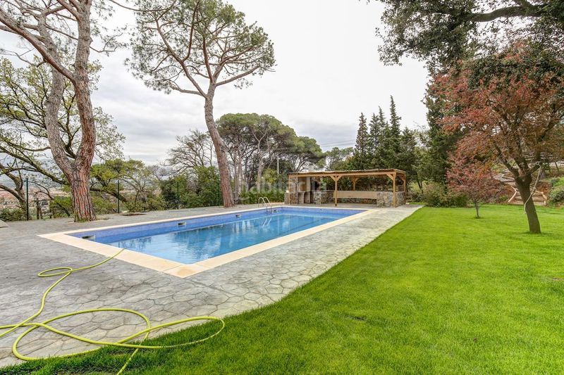 Foto 4e988399-3970-4b59-a7b3-664595ba583e. Masia amb calefacció aparcament piscina a Llinars del Vallès