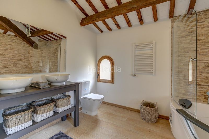 Foto c9f32962-e748-475b-8c8b-6a7b8b26f7d5. Masia amb calefacció aparcament piscina a Llinars del Vallès