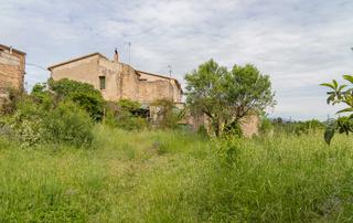 Country house in Llers