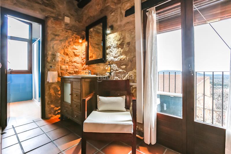 Foto 050d8d78-67e1-4849-bec9-98a8ee793a00. Gebäude in Cretas