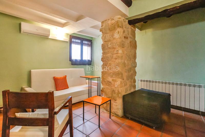 Foto 18eeec6a-cb2a-44b7-ba39-de447f20bbf1. Gebäude in Cretas