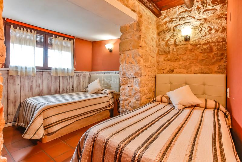 Foto 2af45554-ecf8-4bbd-a848-c318c517d798. Gebäude in Cretas