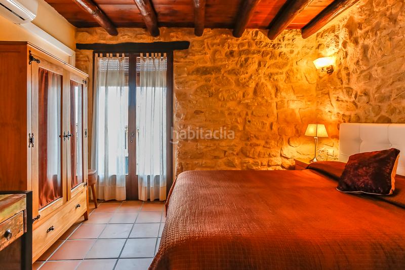 Foto 7457e4a9-ee49-4ae7-8a27-b4ff19b4f894. Gebäude in Cretas