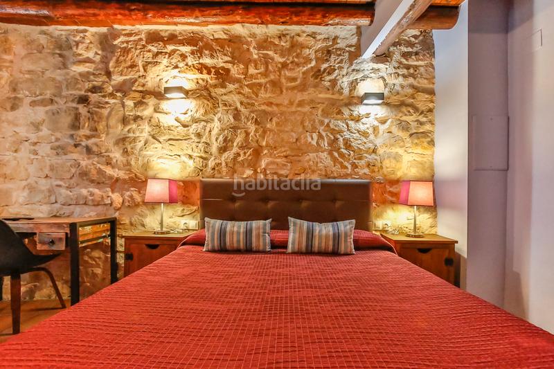 Foto cc67ef11-40fb-4c73-9ab7-e8e8e1a79a09. Gebäude in Cretas