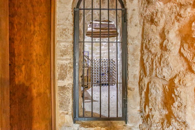 Foto d7ef57d1-6bbc-4170-8280-033ecbec276b. Gebäude in Cretas