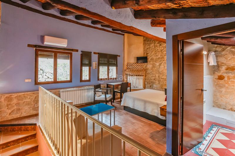 Foto f3c93441-a6d2-429a-aebd-b8de731198b6. Gebäude in Cretas