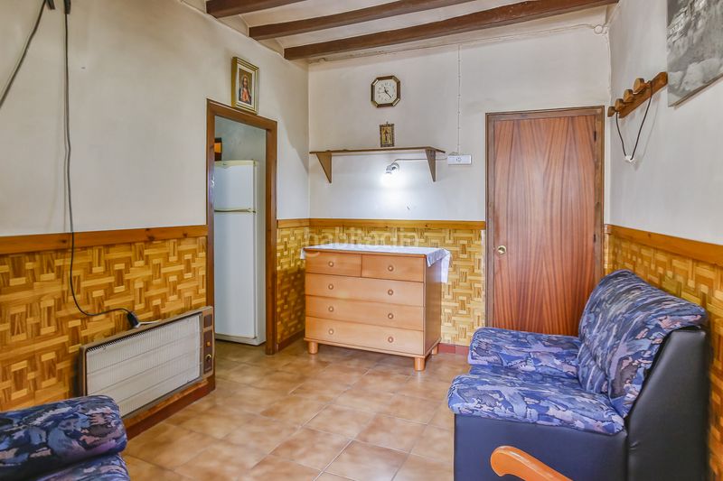 Foto 903af5fe-ccc2-4ff7-bb7a-e4366d62ad50. Masia a Olot