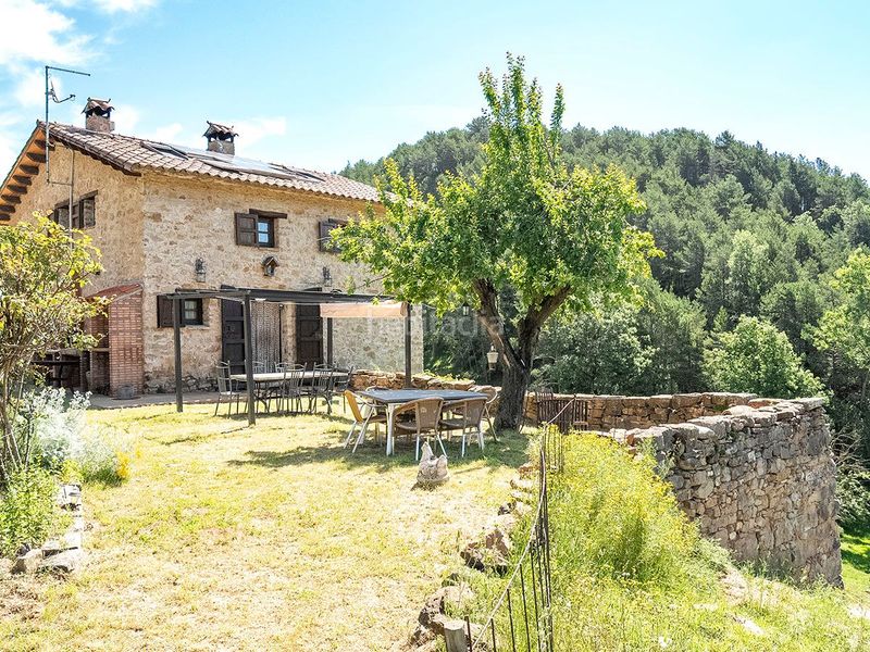 Foto 4aae1f46-bf40-4cfe-9d14-df38febba51d. Country house with heating parking in Ripoll