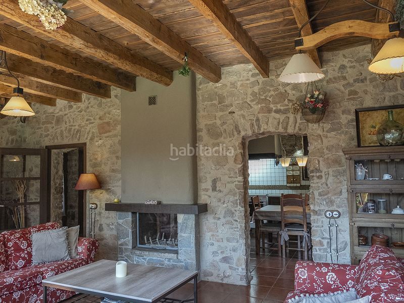 Foto 5af02081-d9a7-4060-a42b-314cdad39068. Country house with heating parking in Ripoll