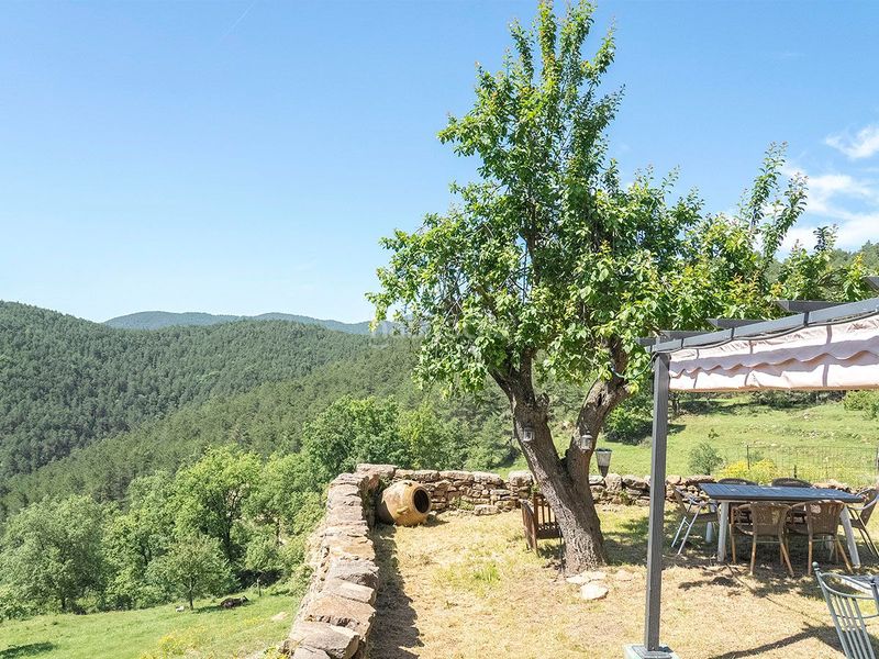 Foto 76e61b61-5395-4719-9966-e3d8b6977ea5. Country house with heating parking in Ripoll