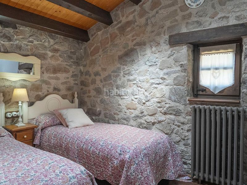 Foto ae62a548-ec32-444f-9f01-bf2293b0ac59. Country house with heating parking in Ripoll
