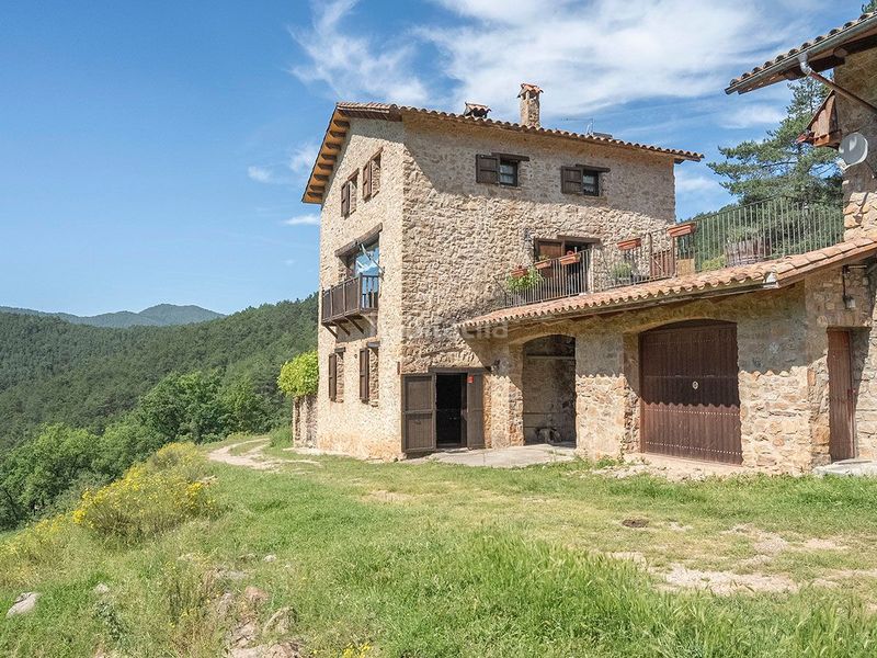 Foto d54e9fbe-9d21-4d80-9d6b-add6d25d7950. Country house with heating parking in Ripoll