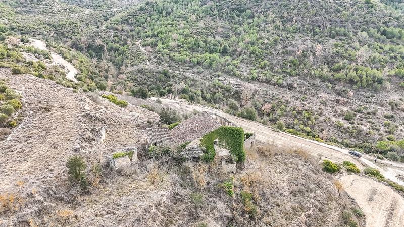 Foto 05ff9396-d1a9-4480-b825-8a6593aa4ec0. Casale in Talamanca